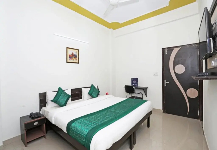 The Diamond Nest by OYO Rooms
