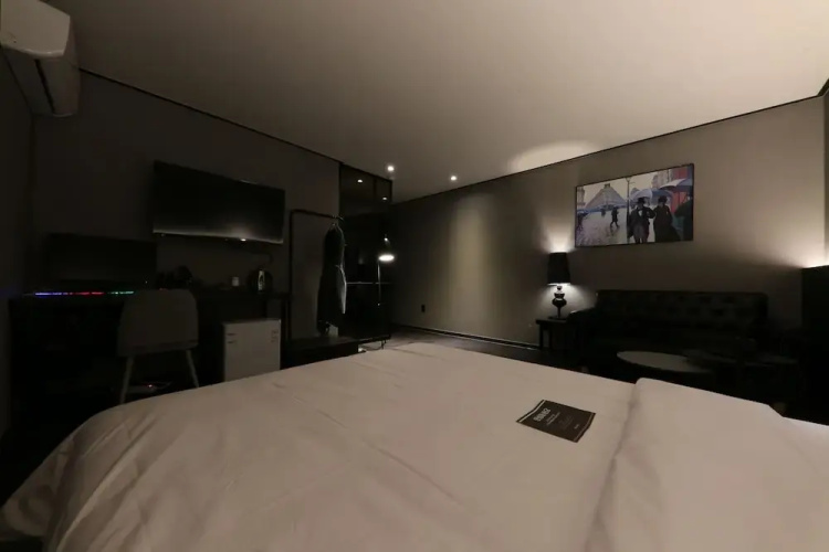 N7 Hotel