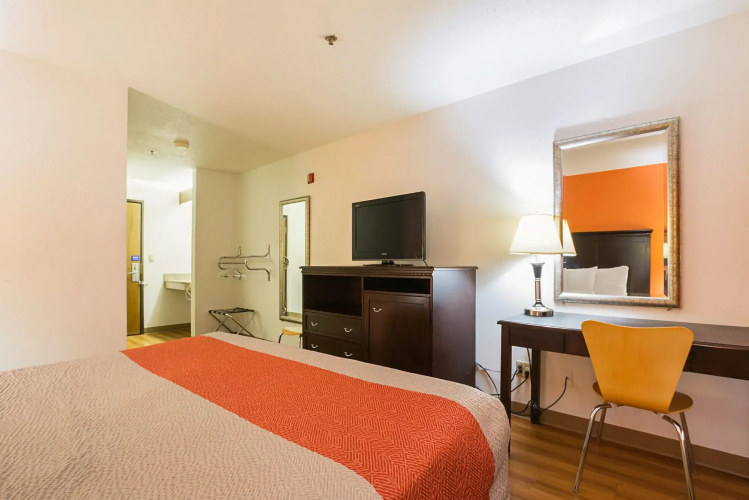 Baymont Inn & Suites Waterloo