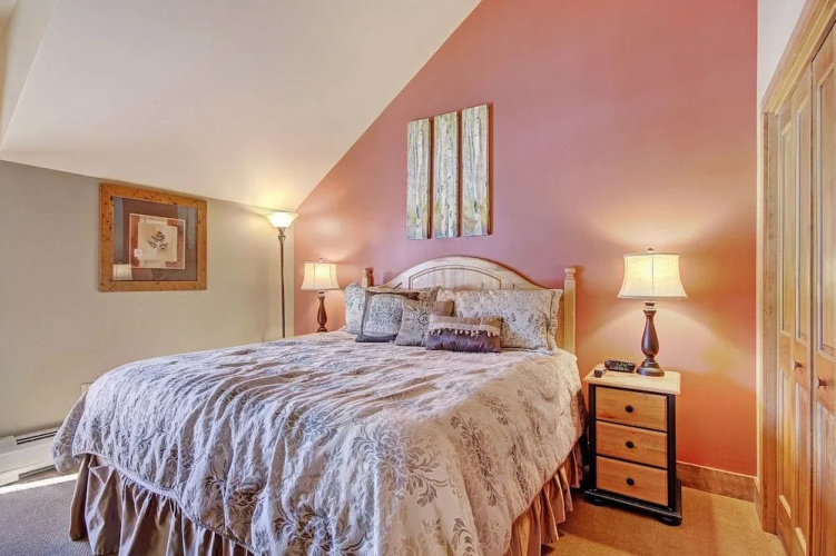 2317 Red Hawk Lodge by RedAwning