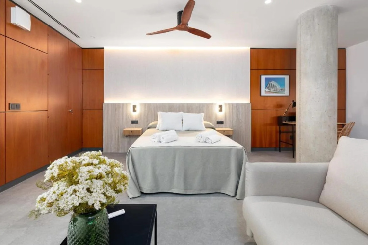 Calatrava by Alma Suites