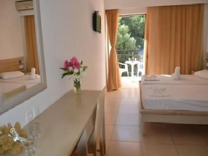 Standard Single room with balcony and with city view