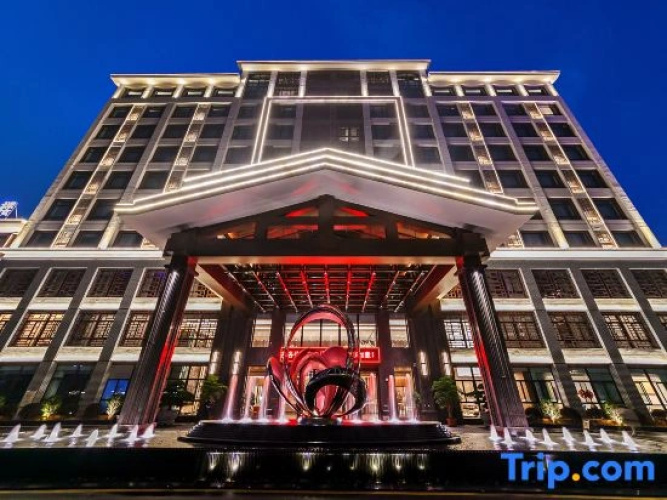 Ritz Dknton Hotel