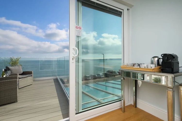 Superior Double room with balcony and with sea view