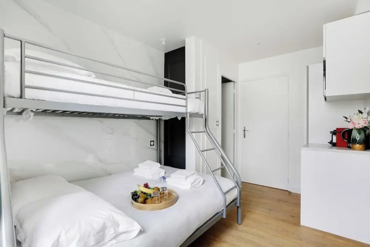 Elegant Studio - 3P - Republique