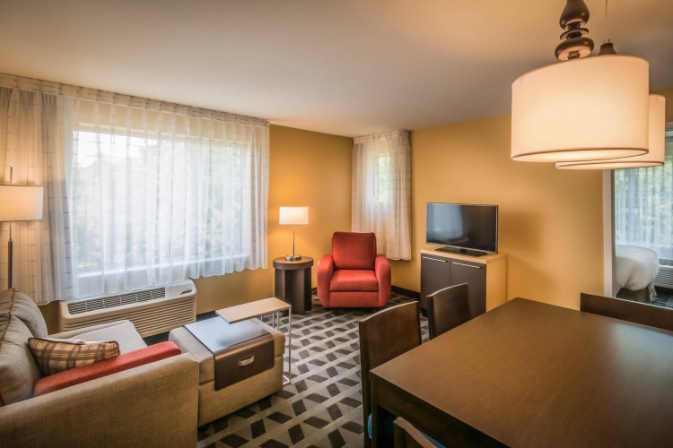 2 Bedrooms Suite