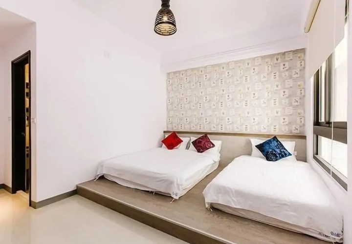 Standard Triple room with balcony