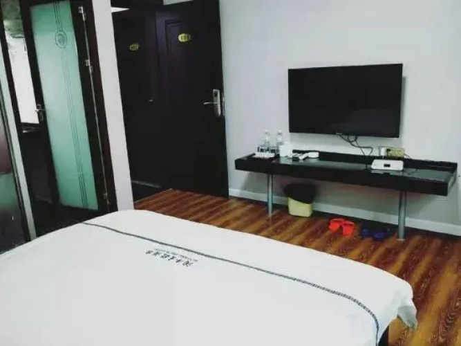 Runfeng Hotel Sandu