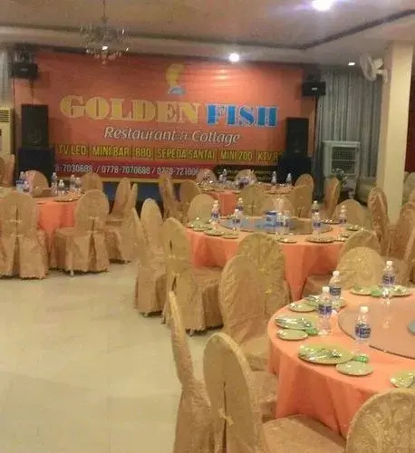 Golden Fish Cottage & Restaurant