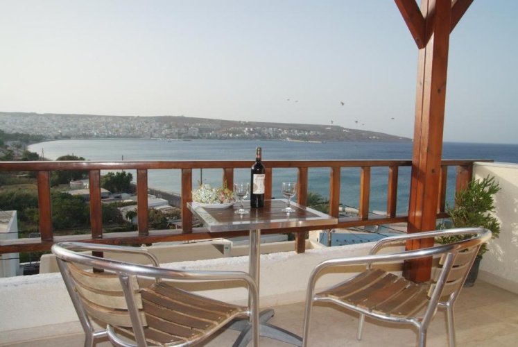 2 Bedrooms Apartment with sea view