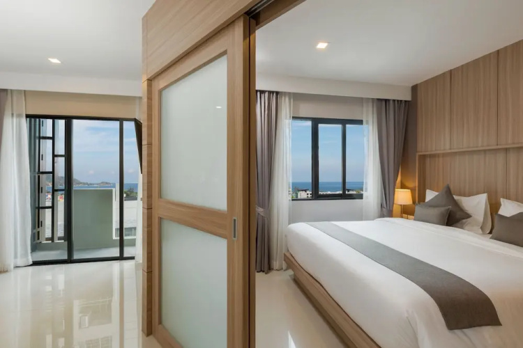 Patong Bay Residence