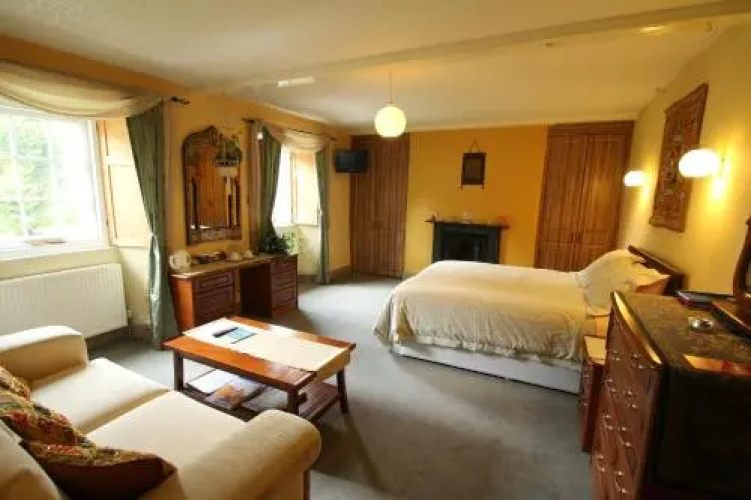 Over the Rainbow - Vegetarian Guesthouse