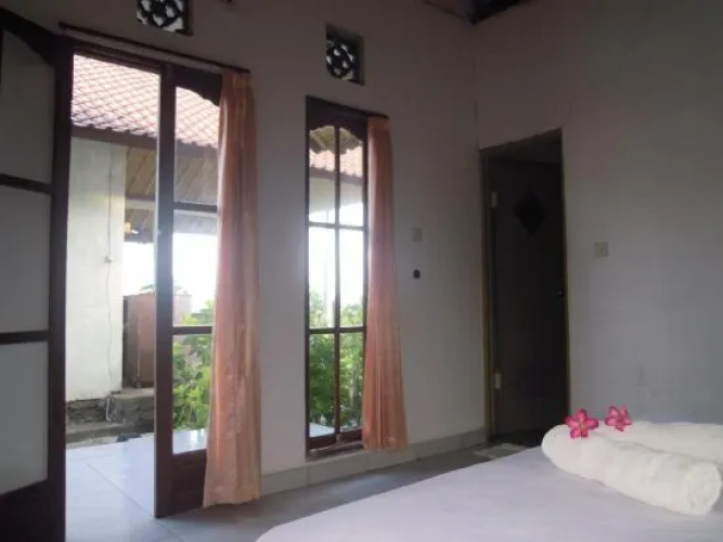 Volcano Beach Bungalow