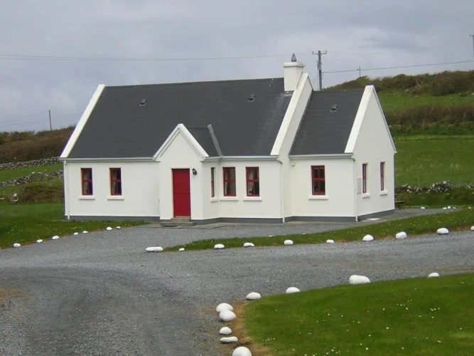4 Bedrooms Cottage