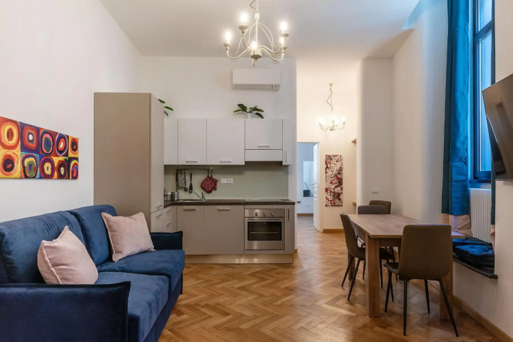 CS Central Station Termini 6pax Apartment