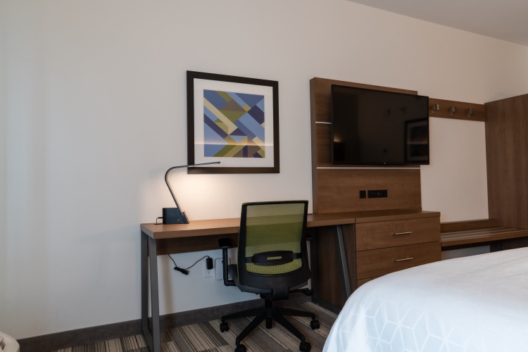 Holiday Inn Express & Suites Edmonton SW - Windermere photo 8