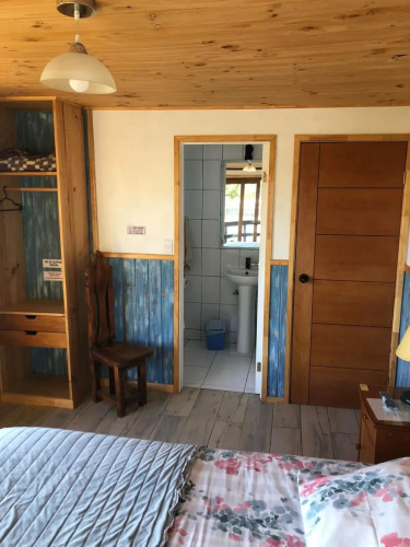 Hostal F