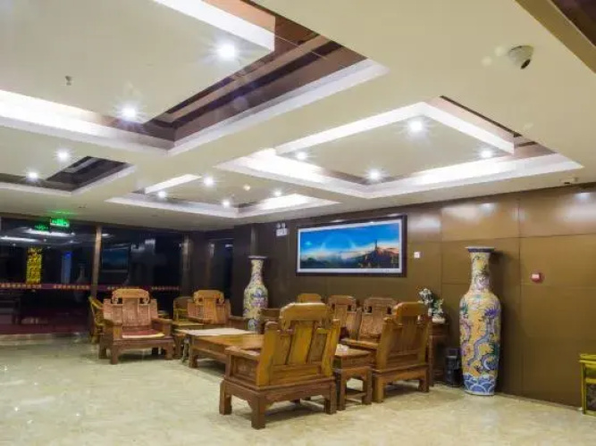 Saihanba Jinding Holiday Hotel