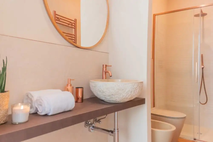 Como Dreams Apartments - Serendipity Suite