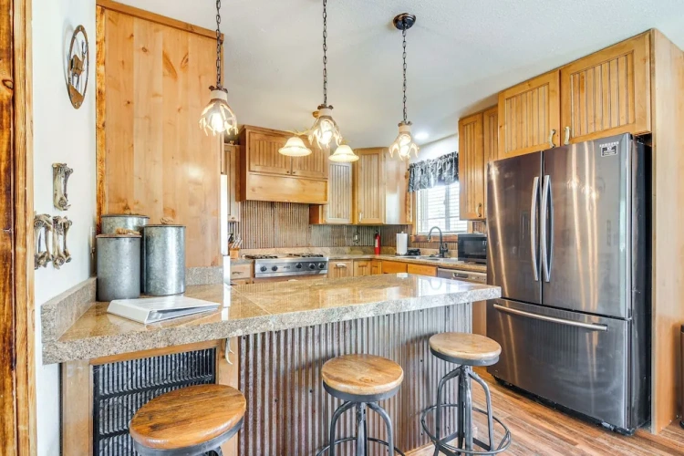 5 Bedrooms Cottage