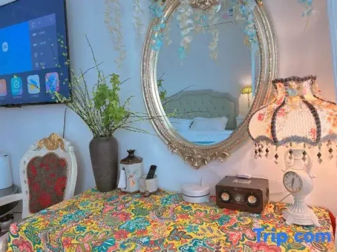 Economy room