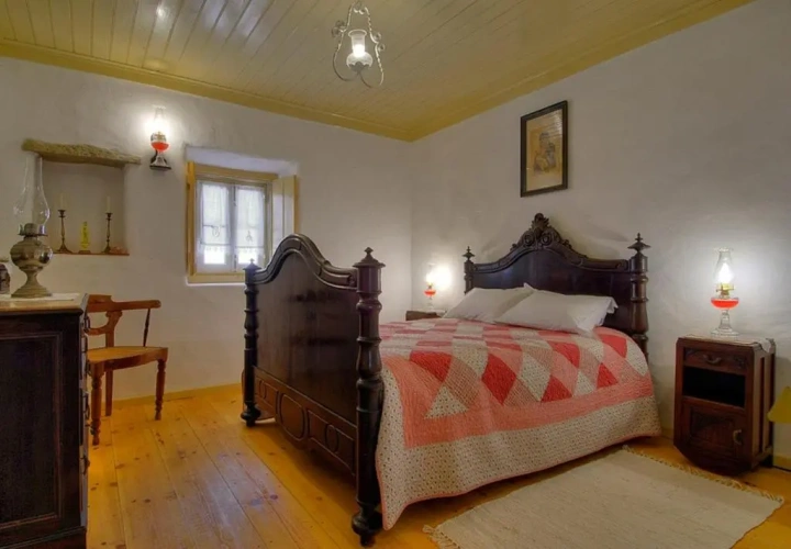 2 Bedrooms Cottage