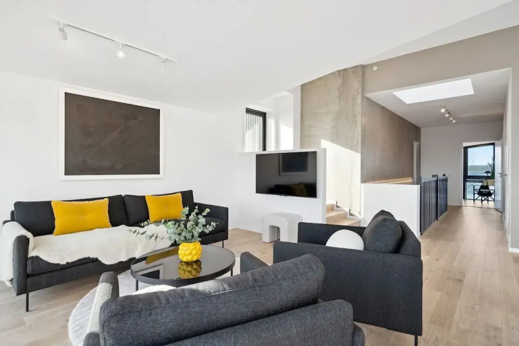 TotalApartments Northern Lights Penthouse