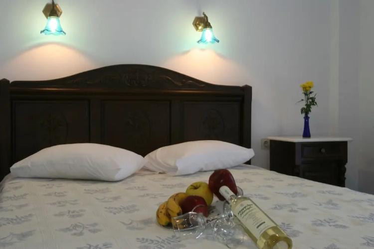 Erato Apartments