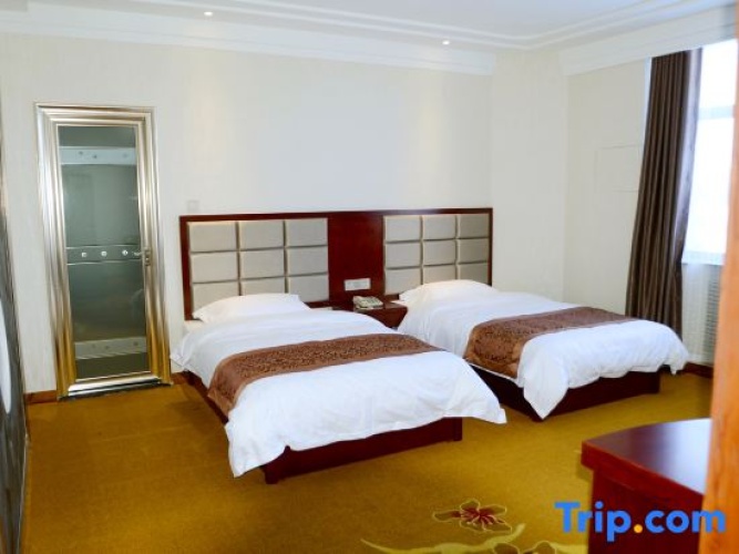 Deluxe Suite