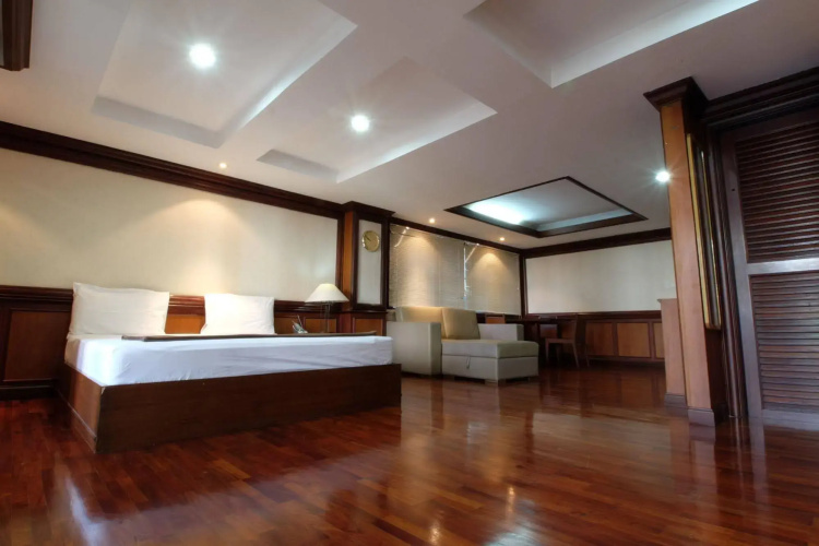Alameda Suites Hotel