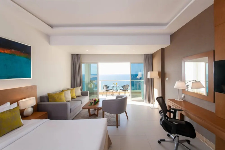Land Mark Suites Hotel