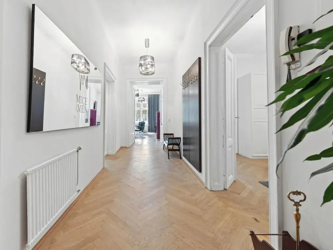 MICE&MEN Serviced Apartment City Center