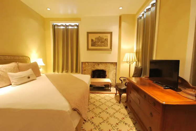 Grand Center Inn