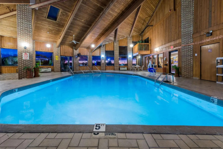 Baymont Inn & Suites Lancaster