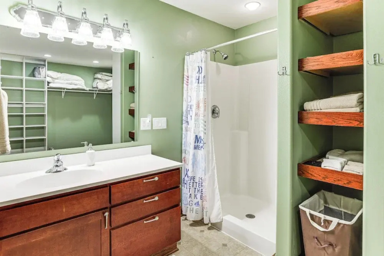 Spacious Edgerton Home w/ Private Beach & Views!