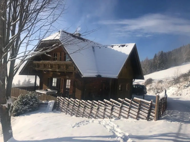 3 Bedrooms Cottage