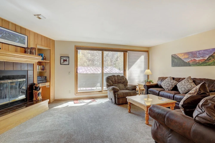107 Ski Run 2 Bedroom Condo by RedAwning