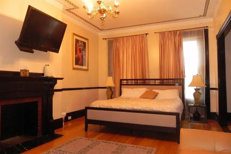 Royalton Suites