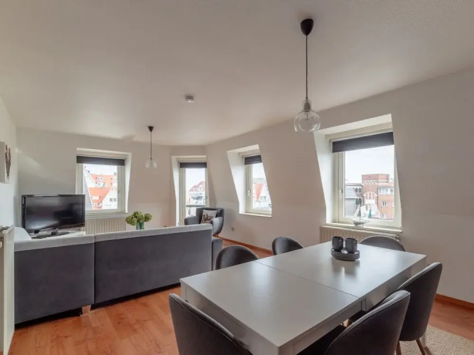 Renovated Flat Near Beach