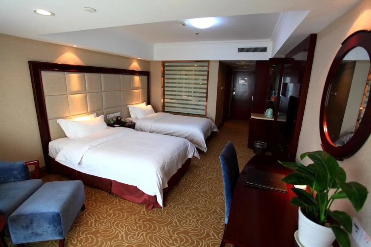 Shifeng International Holiday Hotel