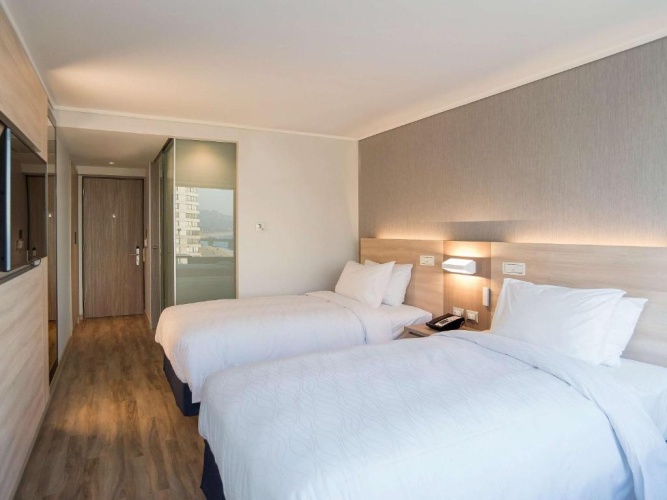 Deluxe Top Floor Twin room with sea view