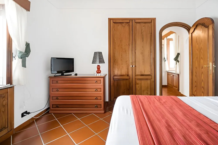 Estate4home - Chiesa Nuova Piccolo