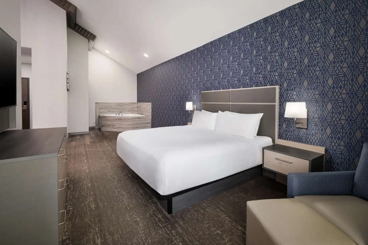 Double Suite