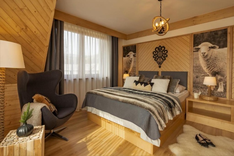 Deluxe Apartment