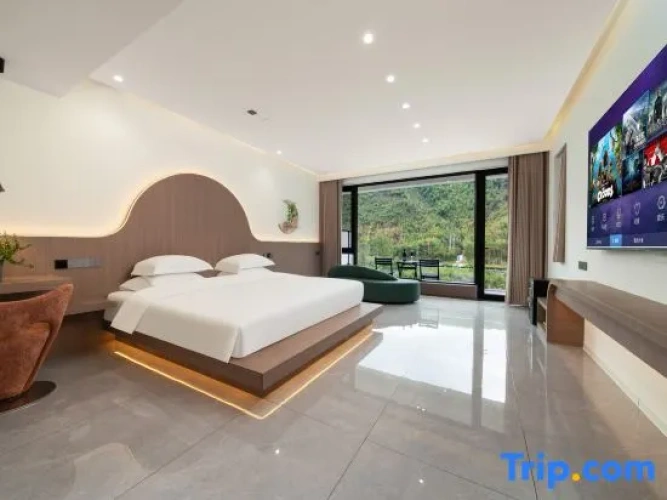 Double Suite with balcony and with mountain view