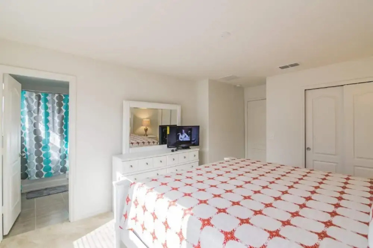 5114 Compass Bay