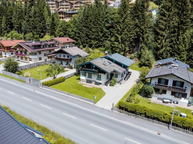3 Bedrooms Chalet