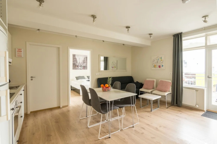 TOWN SQUARE Apartments