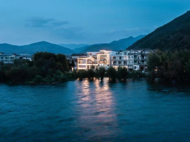 Hujing Seaview Hotel
