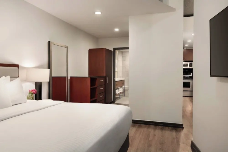 1 Bedroom Double Suite with view